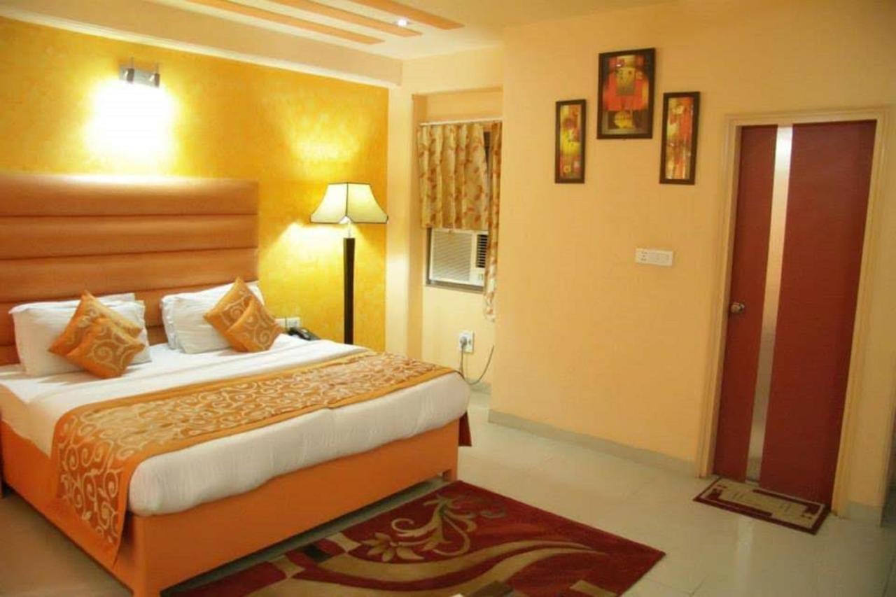 Hotel Classic Paradise New Delhi Eksteriør bilde