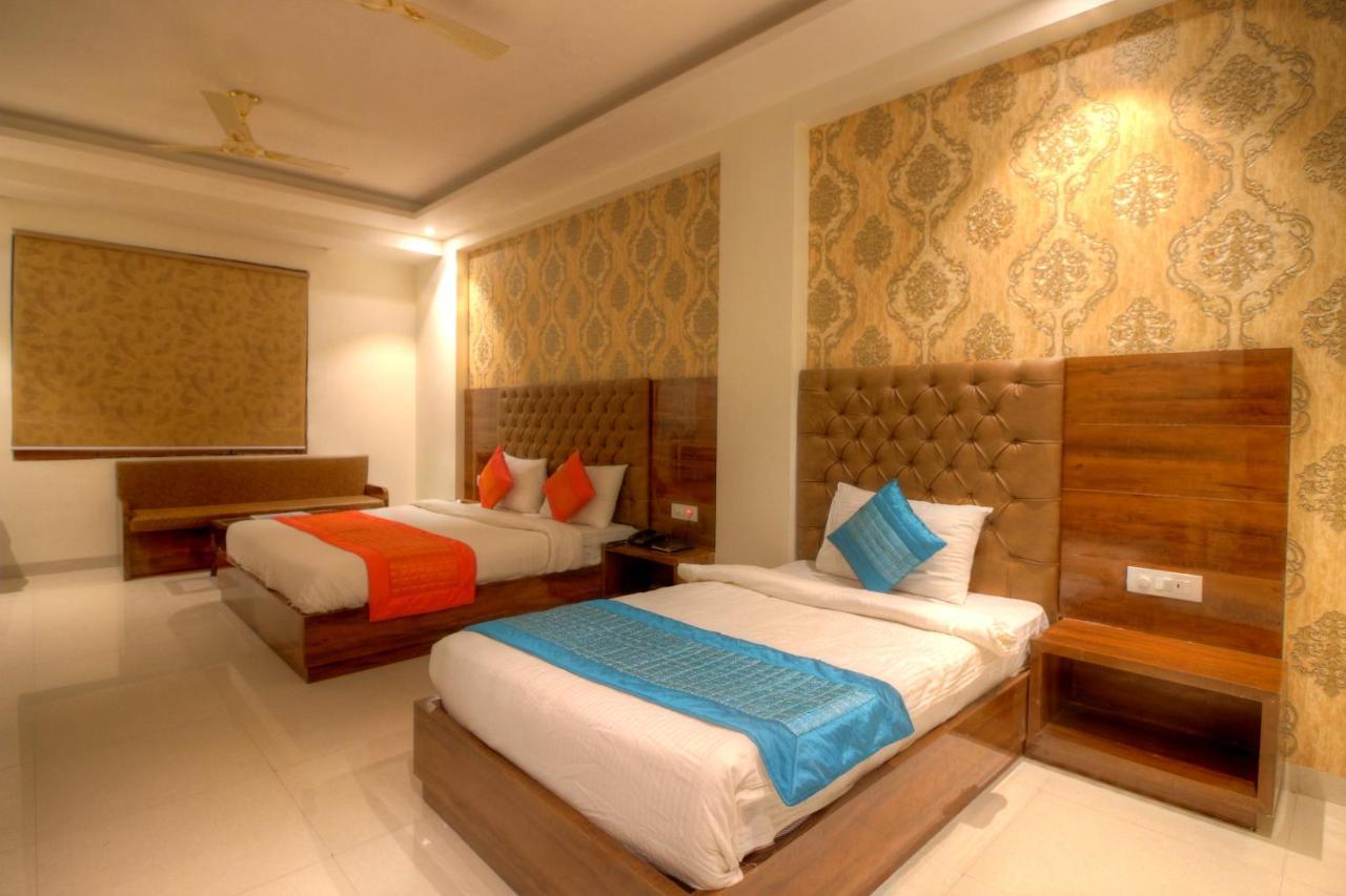 Hotel Classic Paradise New Delhi Eksteriør bilde