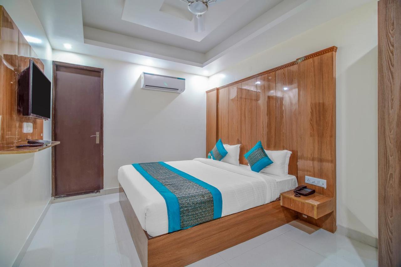 Hotel Classic Paradise New Delhi Eksteriør bilde