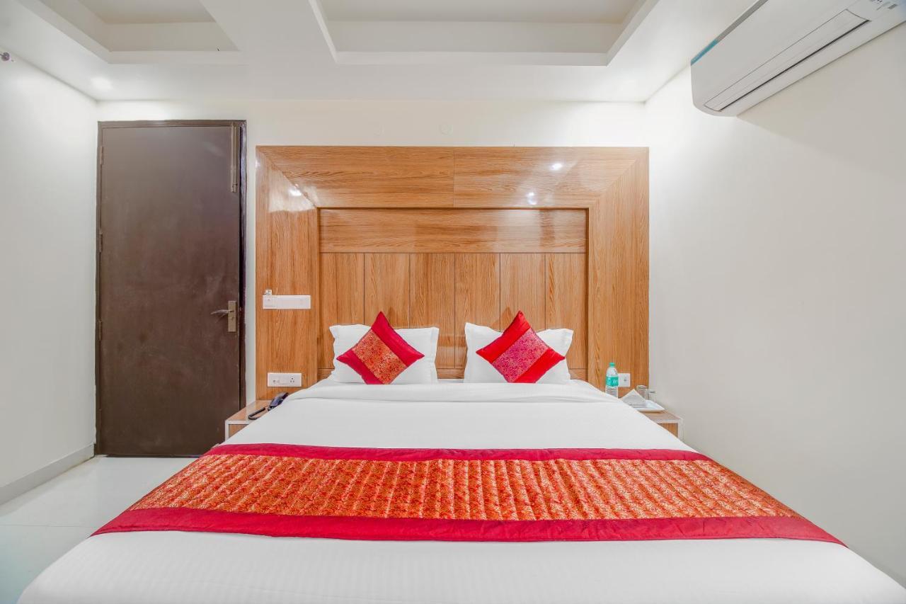 Hotel Classic Paradise New Delhi Eksteriør bilde